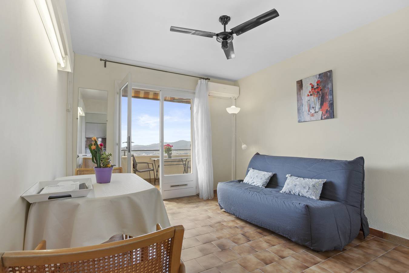 Appartement entier, Appartement 'Le Mas Berliat N°9' avec vue sur la mer, Wi-Fi et climatisation in Bormes-les-Mimosas, Région de Toulon