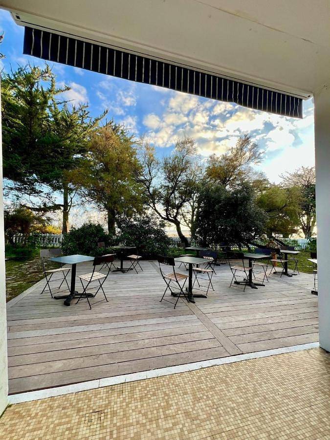 Vue Mer - Île d'aix Splendide Villa 6 chambres tout juste rénovée - linge et ménage compris in Île-d'Aix, Région de Rochefort