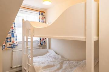 Holiday Home for 8 People in Rock, St Minver Lowlands, Photo 3