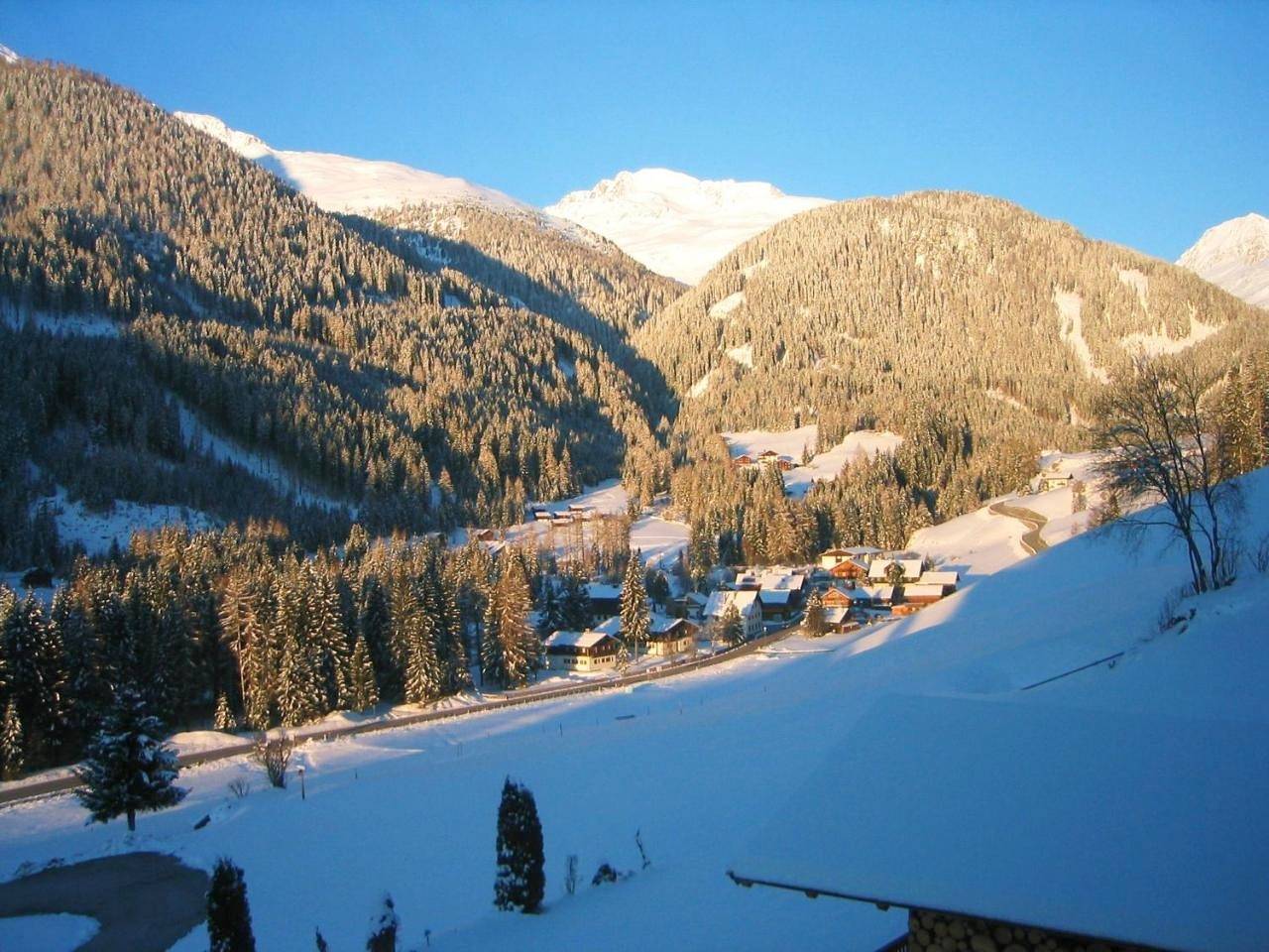 Double Room with Balcony in Sankt Jakob in Defereggen, Bezirk Lienz