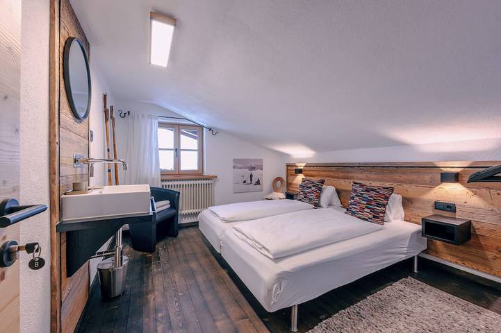 Geheel appartement, Haus Richard Falch – Chalet in St. Anton, 2 Min. to Galzigbahn in Lechtal Alps, Sankt Anton am Arlberg