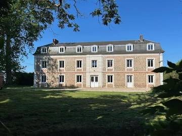 Gîte pour 16 personnes, avec piscine ainsi que jardin et vue, animaux acceptés dans Émanville