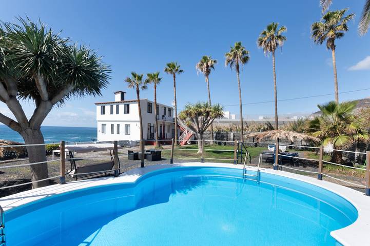 Apartamento entero, Apartamento 'La Bayana - 2' con vistas al mar, piscina compartida y Wi-Fi in Puerto Naos, Los Llanos de Aridane