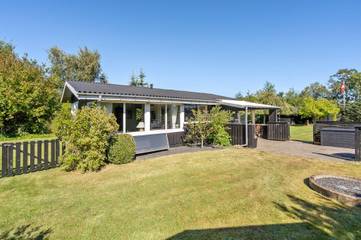 Ferienhaus für 4 Personen, mit Terrasse in Øster Hurup