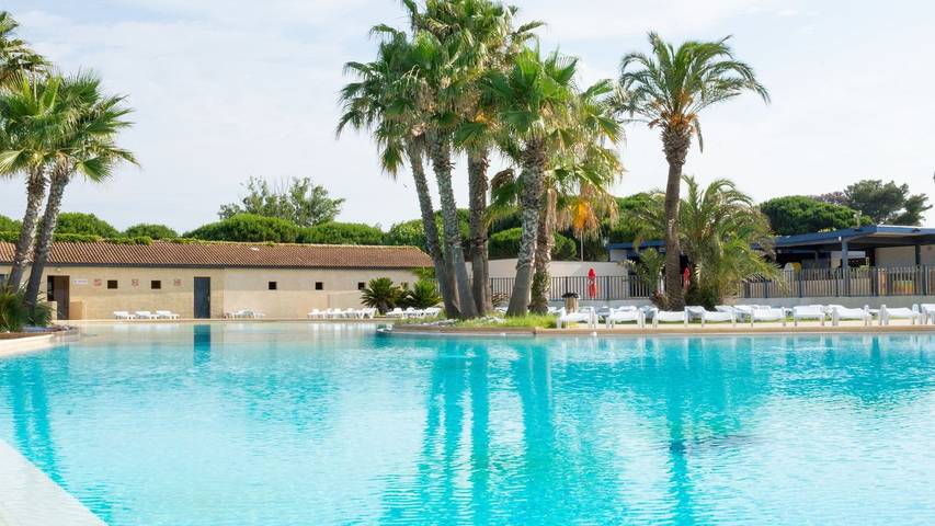 Maison de vacances pour 7 personnes, avec piscine et balcon à Portiragnes