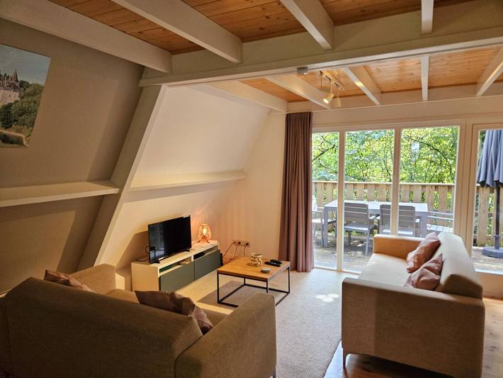Gîte pour 5 personnes, avec piscine et terrasse, adapté aux familles dans Grandhan