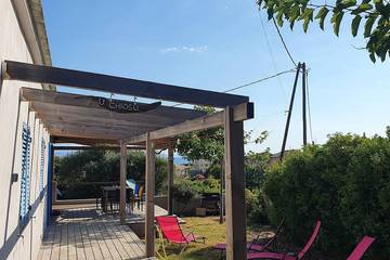 Gîte pour 8 personnes, avec jardin et terrasse dans Port de Centuri