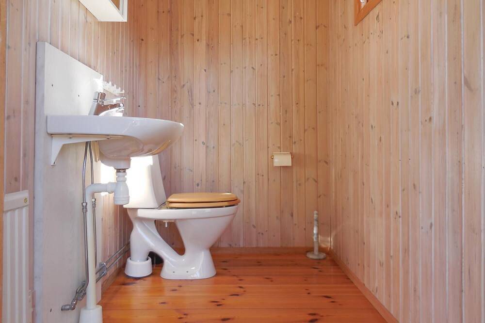 Awesome home in Borrby with sauna in Österlen