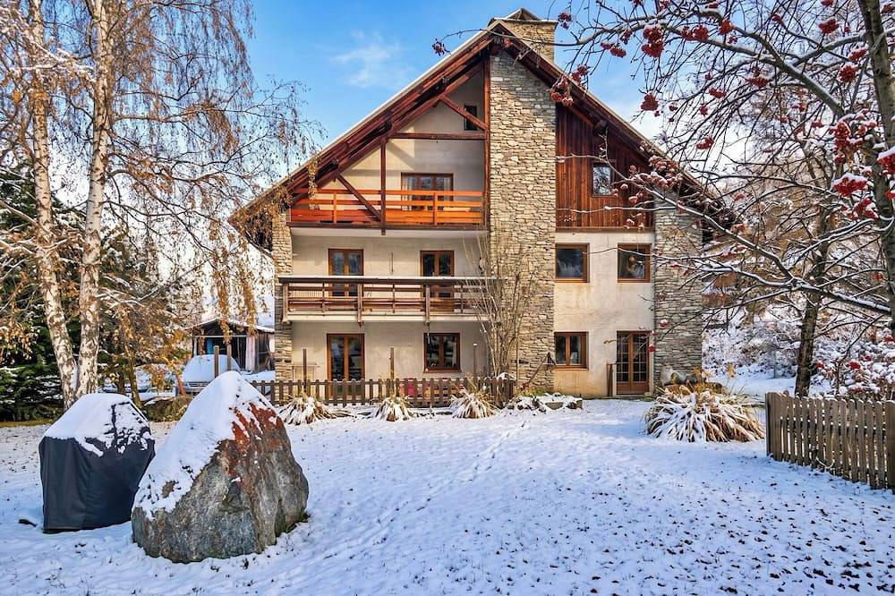 Appartement entier, Casa-Le Toussiard apart dans chalet St-Véran 4-6p in Saint-Véran, Queyras
