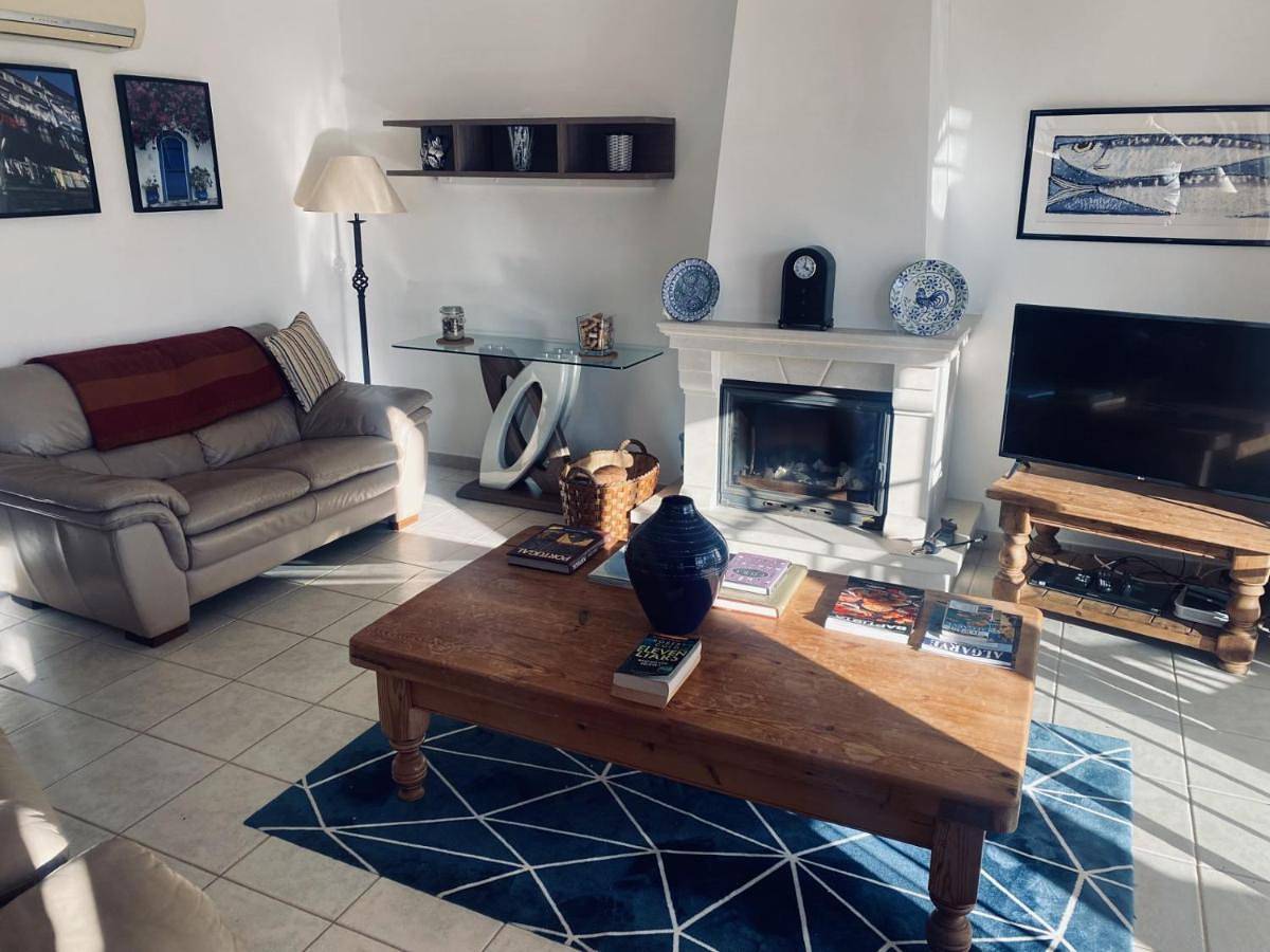 Two-Bedroom Villa in Budens, Distrito de Faro