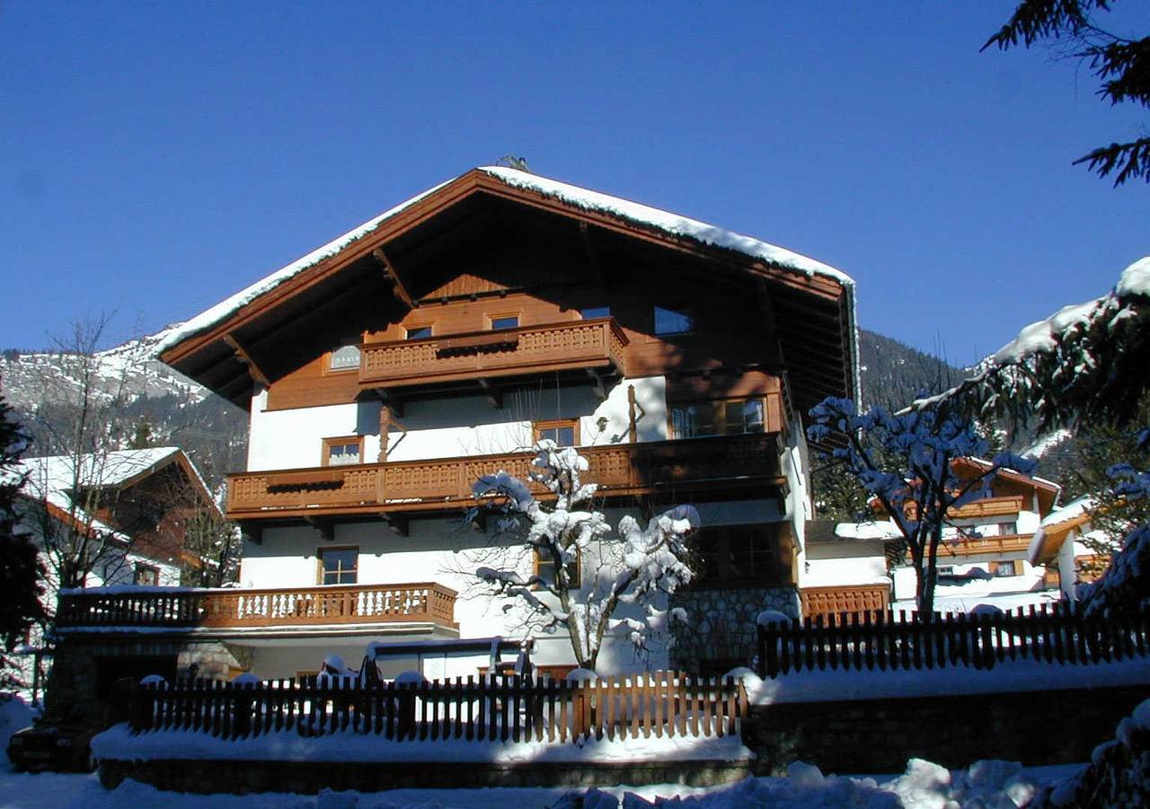 Ganze Ferienwohnung, Landhaus Rofan in Maurach, Eben am Achensee