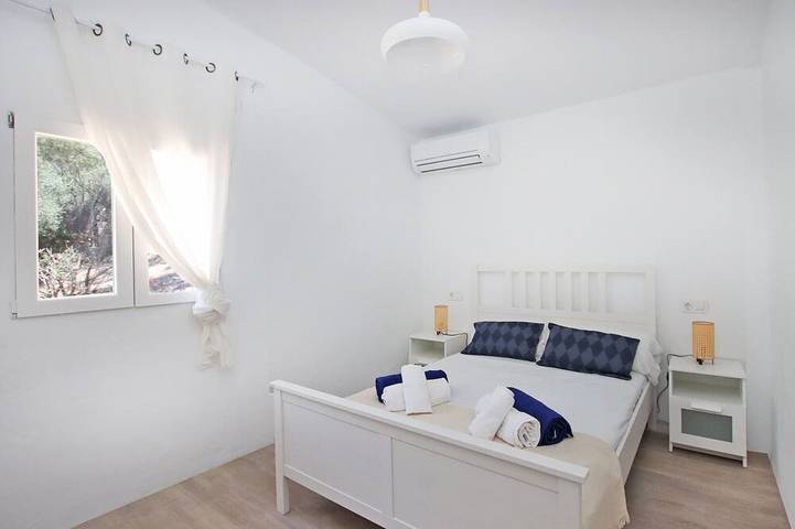 Villa Ses Costes con piscina privada, jardín y vistas panorámicas a las montañas en Alaró in Alaró, Interior de Mallorca