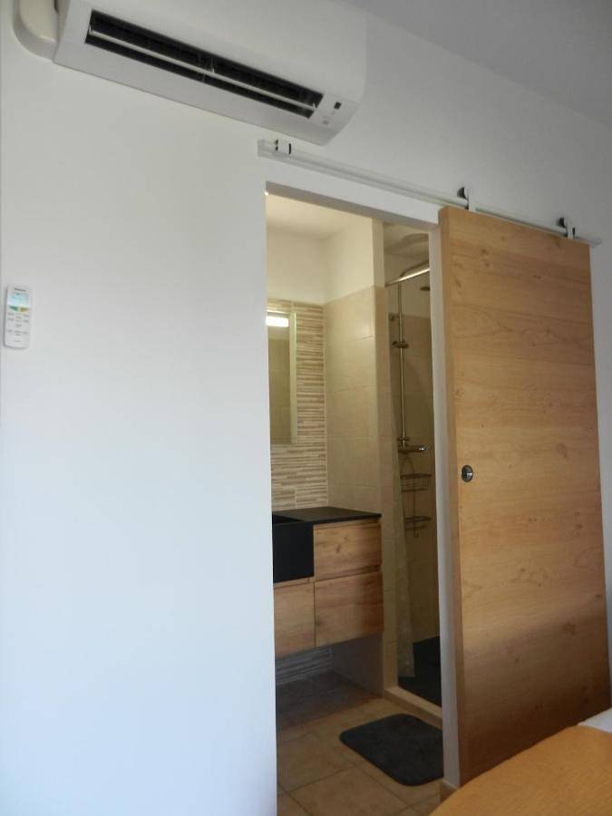 Double Room with Terrace in Mallemort, Région d'Arles