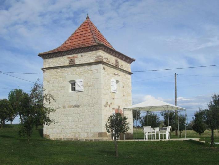 Maison de campagne pour 2 personnes, avec Terrasse et Jardin à Virac