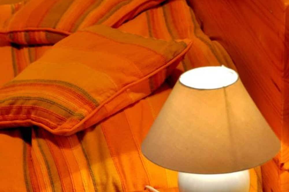 Gîte cosy de plain-pied, proche St-Étienne, idéal famille avec animaux et balades nearby. in Saint-Chamond, Parc Naturel Régional du Pilat