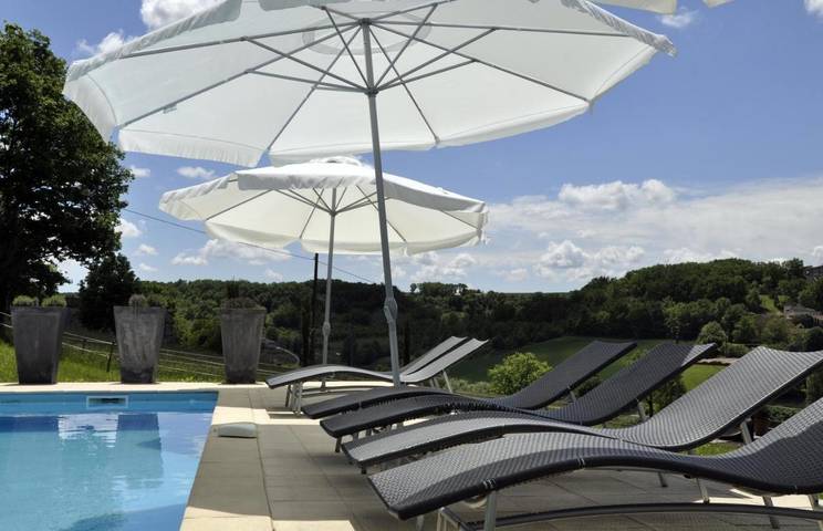 Location de vacances pour 2 personnes, avec vue ainsi que jardin et piscine à Penne-d'Agenais - 4