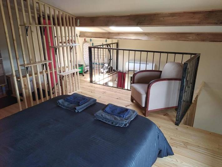 Location de vacances pour 2 personnes, avec piscine ainsi que vue et terrasse à Manglieu - 4