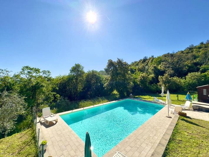 Location de vacances pour 10 personnes, avec jardin ainsi que vue et piscine, animaux acceptés à Loro Ciuffenna - 2