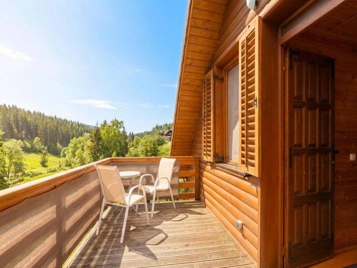 Ganze Wohnung, Schöne Ferienwohnung mit Balkon in den Alpen in Liebenfels, Mittelkärnten
