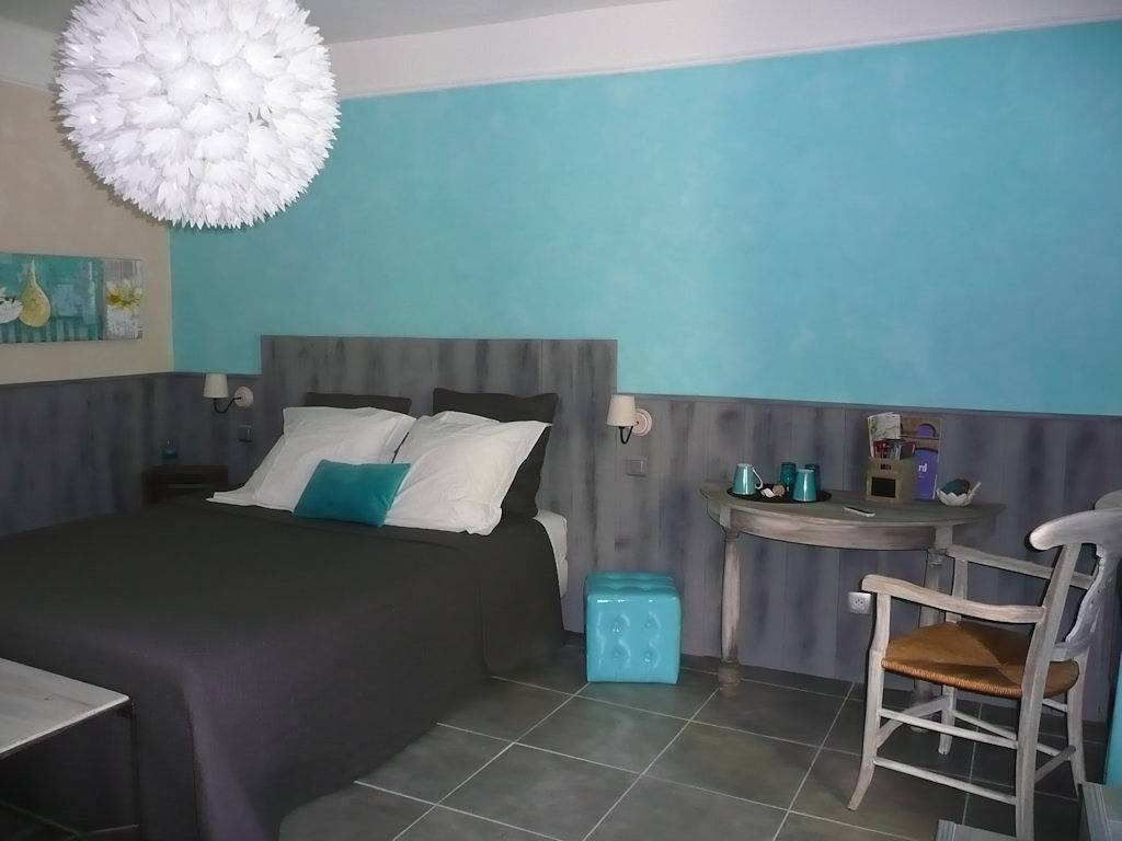 Bleus Matines - Chambre d'hôtes - Suite de 2 chambres in Caveirac, Région de Nîmes