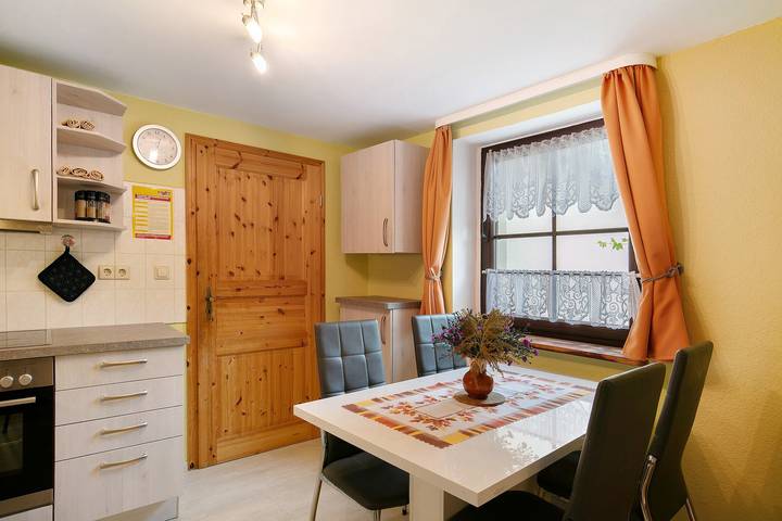 Ferienhaus 'Ferienhaus Sonnenhof' mit privater Terrasse, privatem Garten und Wlan in Oberuckersee, Uckermark
