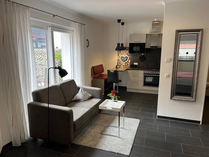 Ganze Wohnung, Ferienscheune Maria - Ferienwohnung Carina mit ebenerdiger Südterrasse in Lichtenfels (Bayern), Oberes Maintal - Coburger Land