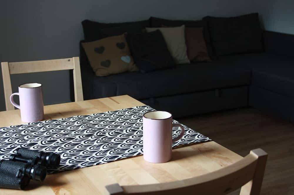 Ganze Wohnung, Salz-Ferienwohnung Eichhörnchen zwischen Wald & See in Bad Saarow, Dahme-Seengebiet