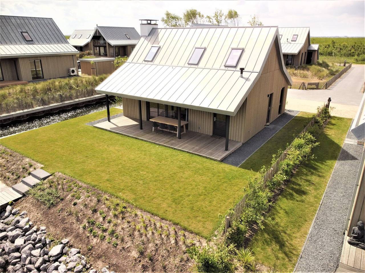 Vakantie Zeeland — Vz2669 Villa Comfort Extra Tholen | 6 personen in Tholen, Nederlandse Noordzeekust