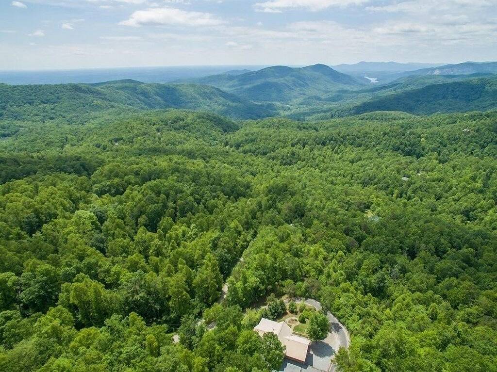 At Last Lodge | Schöne 3Br Pet Friendly Log Home w / Whirlpool und Ausstattung! in McDowell County