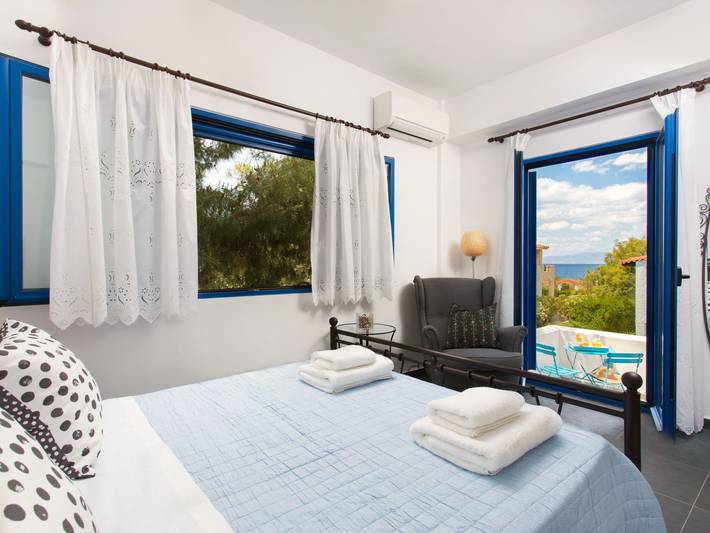 Location de vacances pour 8 personnes, avec jardin dans Égine - 4