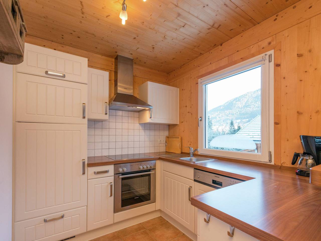 Chalet in Dachstein West with shared pool in Annaberg-Lungötz, Tennengau