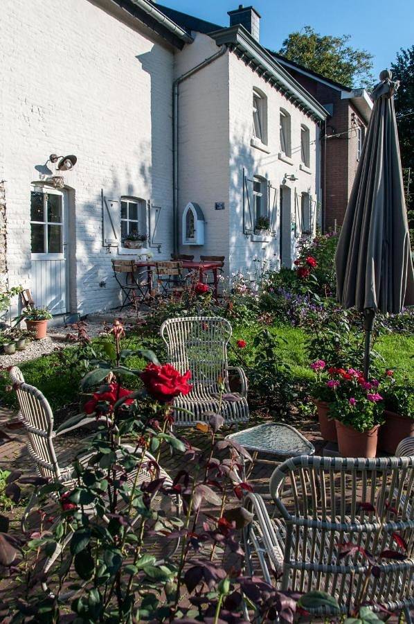 Double Room with Private External Bathroom in Teuven, Fourons