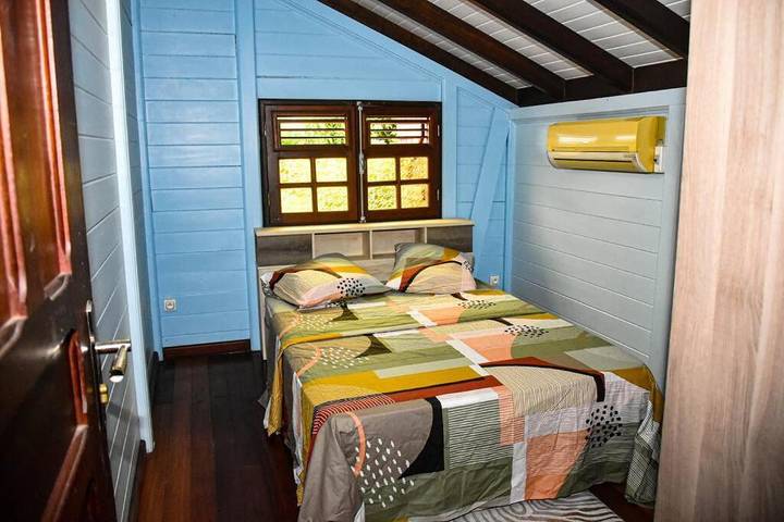 Location de vacances pour 4 personnes, avec vue ainsi que piscine et jardin à Gros Morne (homonymie) - 2