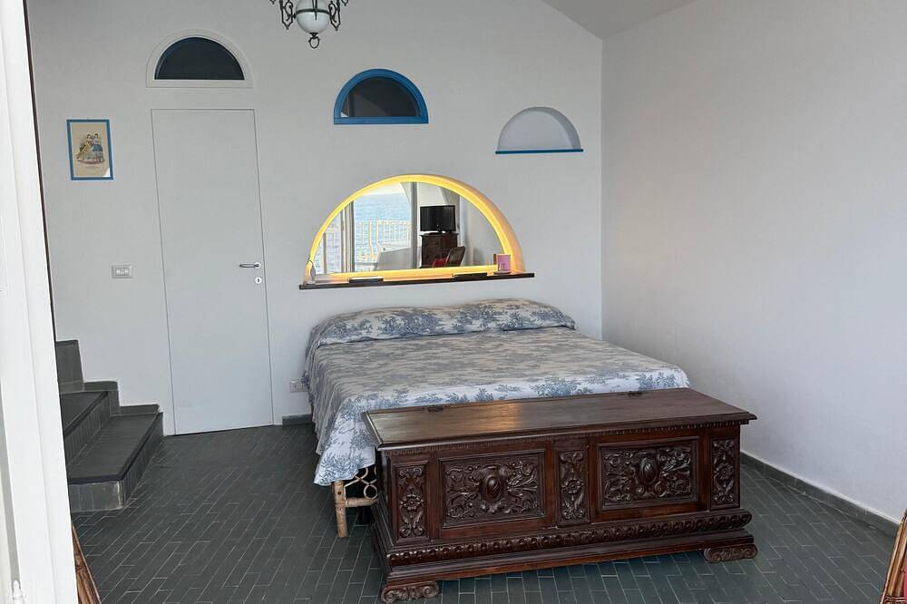 Ganze Wohnung, Suspended over the sea house view Tropea Island 2 terraces on the Raf Vallone Overlook in Tropea, Vibo Valentia Provinz