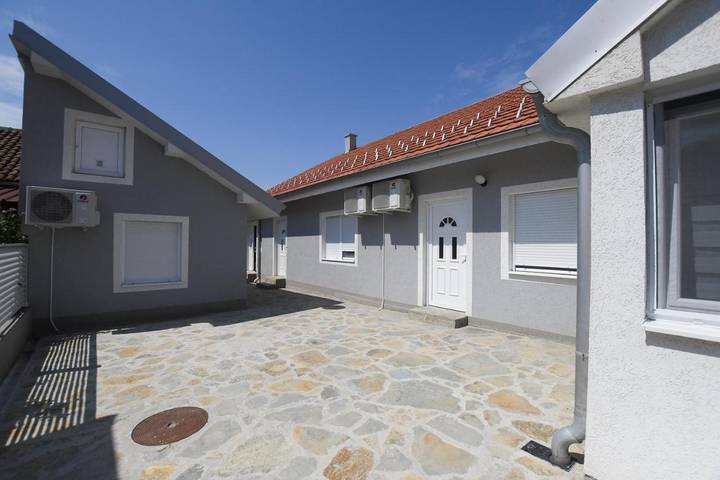 Appartement de vacances pour 2 personnes, avec jardin et vue sur le lac