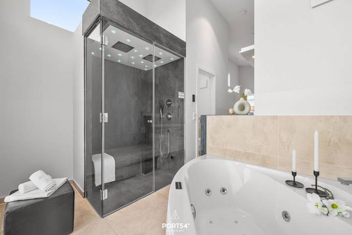 Ferienwohnung für 8 Personen, mit Balkon und Sauna sowie Whirlpool in Priwall - 2