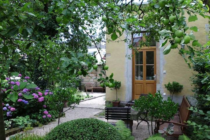 Bauernhof für 3 Personen, mit Terrasse und Garten in 