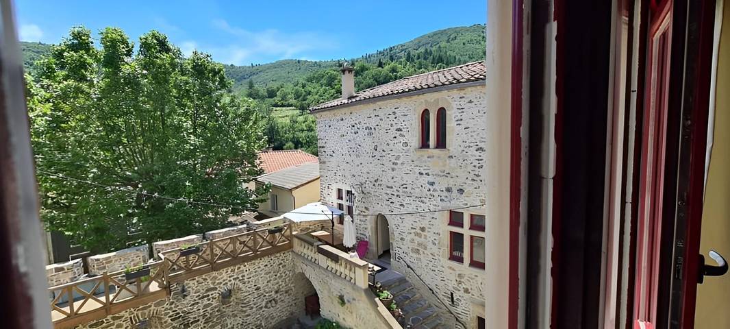 Gîte pour 11 personnes, avec jardin et terrasse, animaux acceptés