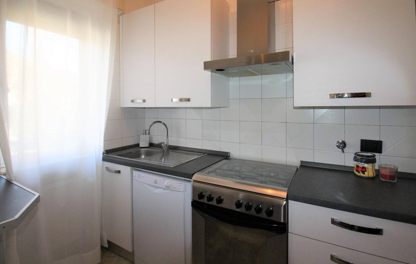 Ganze Ferienwohnung, Riverside Retreat mit WiFi und Parkplatz in Montoggio, Genua Provinz