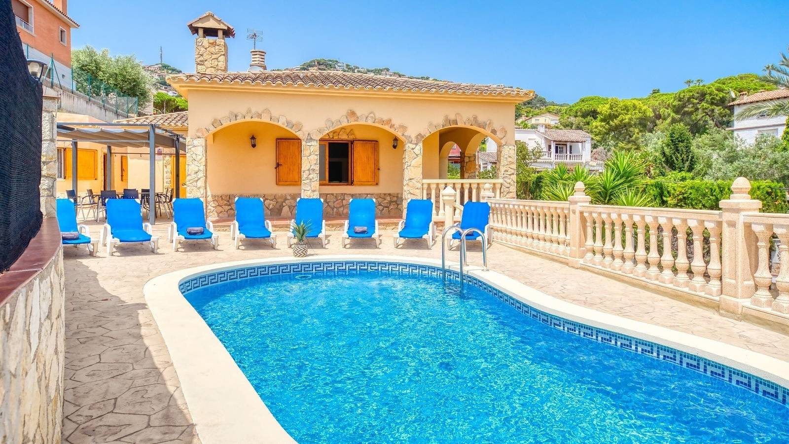 Villa "Costacabana - Sarai" with Private Pool, Private Terrace und Wi-Fi in Roca Grossa, Lloret de Mar