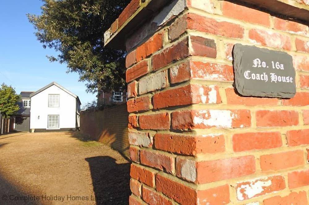 Coach House - Propiedad de 4 dormitorios para 8 personas in Gosport, Hampshire