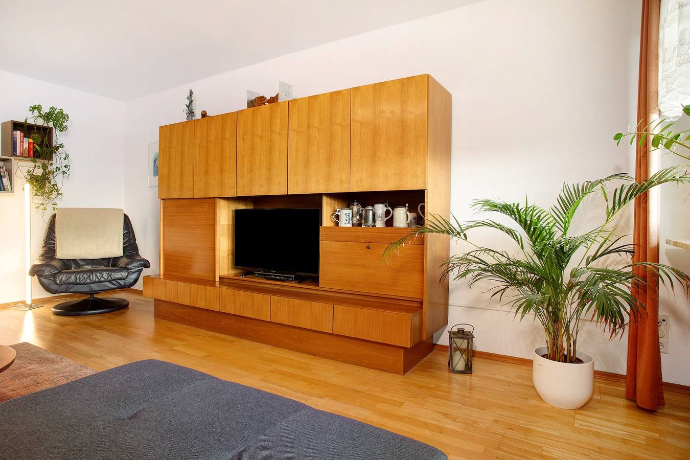 Apartamento entero, Apartamento vacacional "Fewo Schwenck" con terraza comunitaria, jardín comunitario y Wi-Fi in Kressbronn, Region Bodensee-Oberschwaben