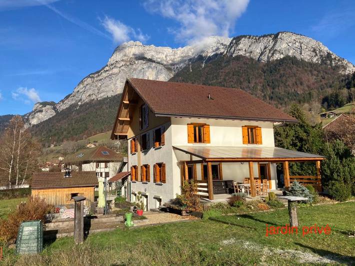 Gîte pour 8 personnes, avec jardin ainsi que vue et sauna à Le Petit-Bornand-les-Glières - 2