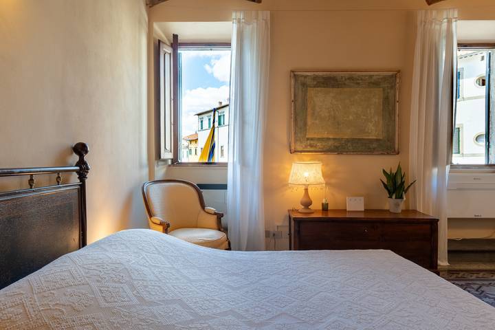 Room 'Stanza Della Guglia' with Wi-Fi and Air Conditioning in Monte San Savino, Chianti