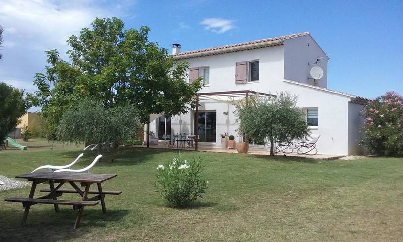 Ferienhaus für 7 Personen, mit Whirlpool und Terrasse sowie Garten und Pool in Séguret