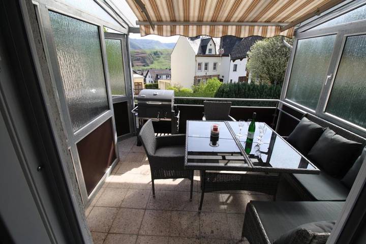 Ferienwohnung für 6 Personen, mit Garten und Seeblick sowie Ausblick in Bremm - 2