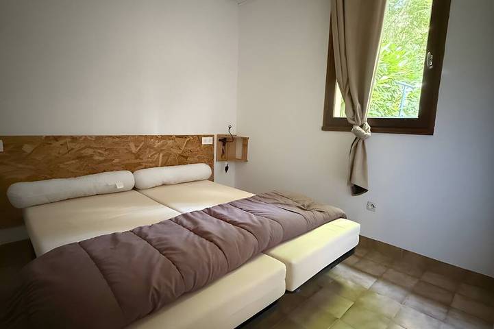 Location de vacances pour 2 personnes, avec jardin ainsi que terrasse et piscine à Calviac-en-Périgord - 2