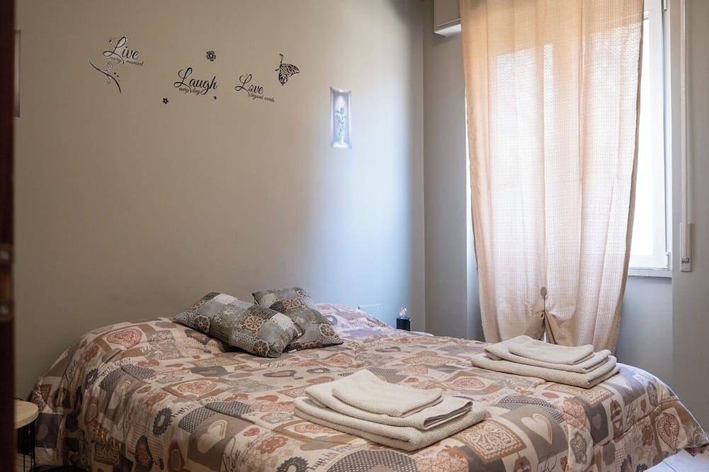 Casa Giulia in Corsico offers 2 spacious rooms both with private bath and kitchen in Corsico, Mailand Provinz