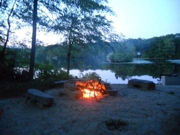 Lake House for 4 Guests in Connecticut, USA, Picture 3