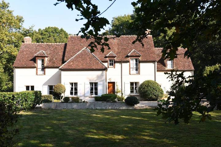 Location de vacances pour 15 personnes, avec jardin, animaux acceptés à Chailly-en-Brie